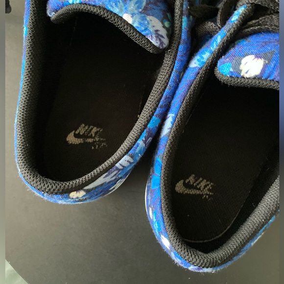 Nike SB Satire Canvas Skateboarding Sneakers in Blue Floral - Mens Size 11 - Picture 7 of 9